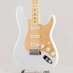 STRATOCASTER/WHITE