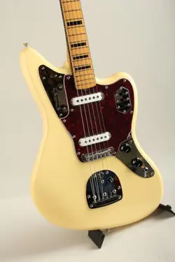 FENDER/MEXICO VINTERA II '70S JAGUAR MN VINTAGE WHITE ELECTRIC GUITAR FROM JAPAN