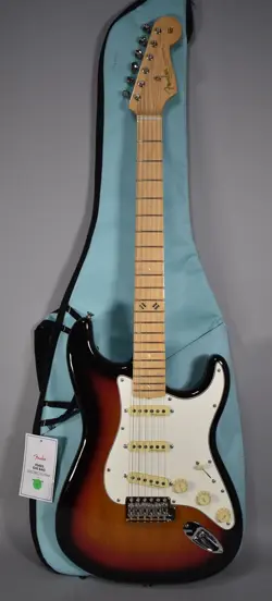 PLEASER STRATOCASTER W/BAG