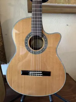 LINE STRING ACOUSTIC