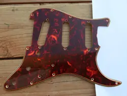 PICKGUARD STRAT 64