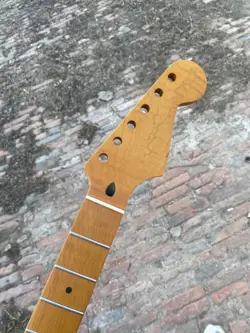 21FRETS ROASTED MAPLE ST ELECTRIC GUITAR NECK MATTE  FENDER STRAT REPLACEMENT