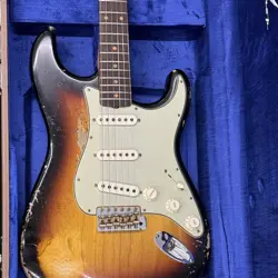 2024 LIMITED FENDER CUSTOM SHOP 1962 HEAVY RELIC 3 COLOR SUNBURST W/ (ROC040966)