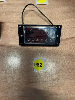 USA IMPORT--LUTHIER 982