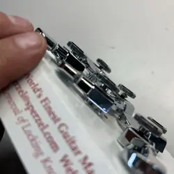 MACHINES PEGS CHROME