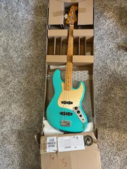 FENDER SQUIER JAZZ BASS GUITAR 40TH ANNIVERSARY