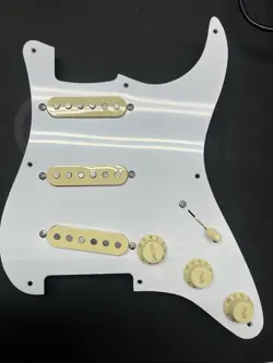 FENDER AMERICAN ERIC JOHNSON LOADED PICKGUARD (SSS) 