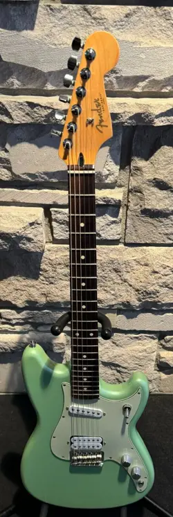 2017 FENDER OFFSET DUO-SONIC HS SURF GREEN - EXCELLENT CONDITION