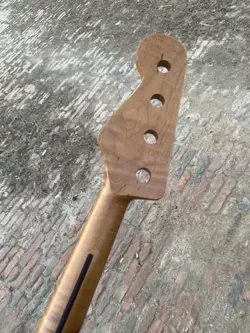 21FRET MAPLE FINGERBOARD