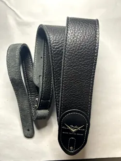 FENDER CUSTOM SHOP RELIC STRATOCASTER TELE LOGO STRAP BLACK LEATHER
