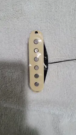 USED - FENDER JAPAN JV MODIFIED '60S STRATOCASTER - NECK PICKUP