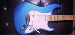 2023 FENDER STRATOCASTER PLAYER, MAPLE FINGERBOARD, FENDER LOCKING TUNERS.