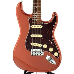 USED FENDER MEX PLAYER PLUS STRATOCASTER (AGED CANDY APPLE RED) SN. MX22275274