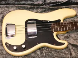 FENDER PRECISION BASS '79