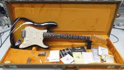 FENDER USA / AMERICAN VINTAGE 62 STRAT