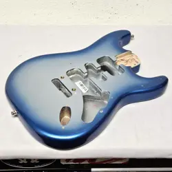 FENDER AMERICAN ELITE STRAT ALDER BODY SKY BLUE METALLIC ELECTRIC GUITAR USA