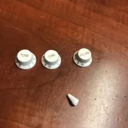 KNOBS TONE VOL