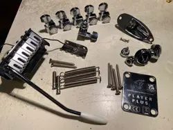 LOCKING TUNER STRAPLOCK