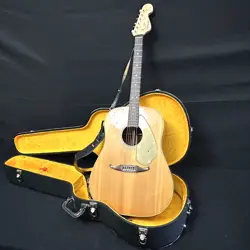 VINTAGE FENDER KINGMAN ACOUSTIC GUITAR WITH TONEBAR LOT.104