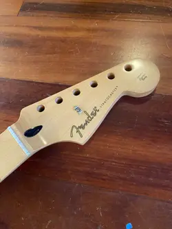 2023 SPECIAL EDITION FENDER PLAYER STRAT MAPLE NECK STRATOCASTER 9.5