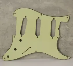 AGED 57 59 PICKGUARD FOR FENDER STRAT WIDE BEVEL 8 HOLES MINT GREEN - AGP38