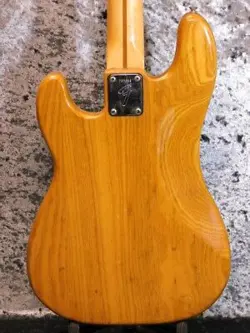 FENDER PRECISION BASS '76