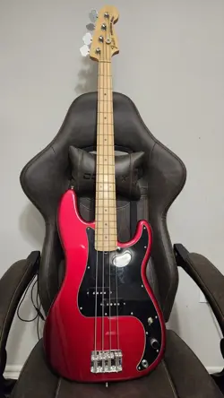 FENDER AMERICAN SPECIAL PRECISION BASS