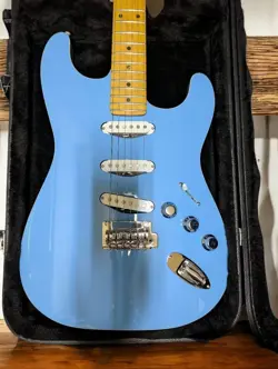FENDER AERODYNE SPECIAL STRATOCASTER SSS CALIFORNIA BLUE GUITAR MAPLE NECK USED