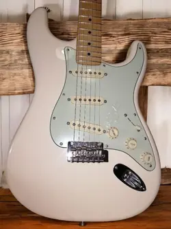 FENDER MEXICO ROADHOUSE STRATOCASTER ELECTRIC GUITAR MINT CONDITION