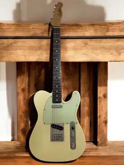 SQUIER BY FENDER AFFINITY TELECASTER ARCTIC WHITE ELECTRIC GUITAR 2015 USED