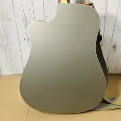 ELECTRO-ACOUSTIC GUITAR