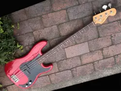 SQUIER BY FENDER PRECISION BASS - RED