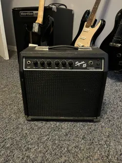 FENDER SQUIER 15 GUITAR COMBO AMP