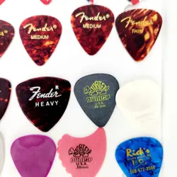 DUNLOP GUITAR PICKS