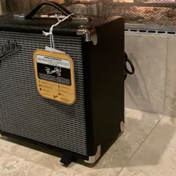 COMBO AMP.