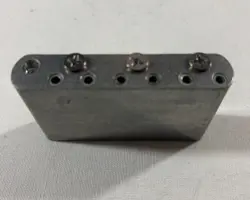 2022 FENDER PLAYER STRATOCASTER ALLOY TREMOLO BIG BLOCK W/ HW