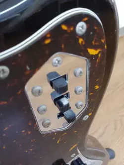 JAGUAR ELECTRIC GUTIAR