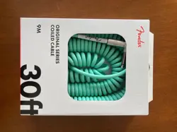 FENDER COILED GUITAR/INSTRUMENT CABLE, SURF GREEN, STRAIGHT TO RIGHT-ANGLE 30'FT