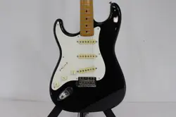 LEFT-HANDED STRATOCASTER MAPLE