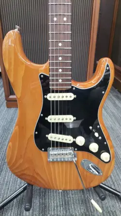 FENDER STRATOCASTER TYPE AMERICAN PROFESSIONAL II STRAT USED 1 ELECTRIC GUITAR