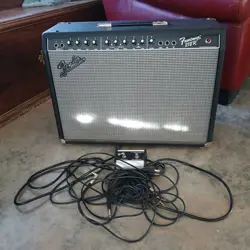 FENDER  FRONTMAN 212R AMP 