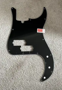 FENDER 13-HOLE MODERN STYLE PRECISION BASS PICKGUARD, BLACK