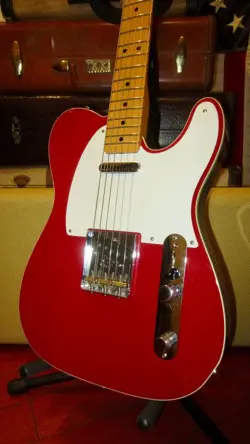 FENDER CUSTOM SHOP TELECASTER NOS DAKOTA RED W/ ORIGINAL CASE & CERTIFICATE