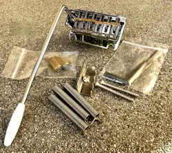 TREMOLO SYSTEM STRAT