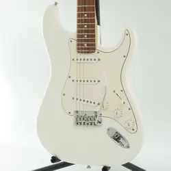 FENDER PLAYER STRATOCASTER (POLAR WHITE/PAU FERRO)SN. MX22136097