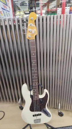 FENDER JAPAN JB62 WH ELECTRIC BASS