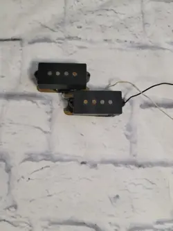 VINTAGE 1976 FENDER P BASS PICKUPS