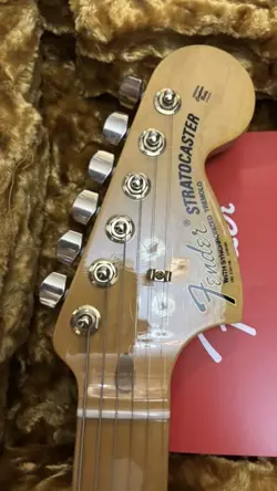 MARS SIGNATURE STRATOCASTER