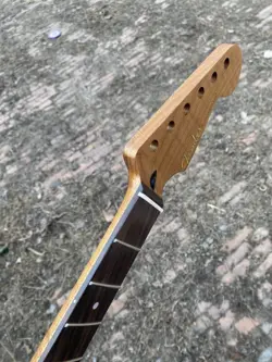 ST ELECTRIC GUITAR NECK ROSEWOOD 22FRETS ROASTED MAPLE FENDER STRAT REPLACEMENT