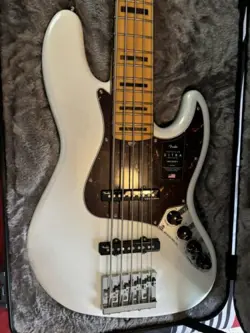 FENDER AMERICAN ULTRA 5